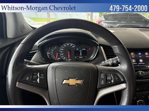 Used 2021 Chevrolet Trax LT w/ Premium Seat Package AWD/4WD image 15