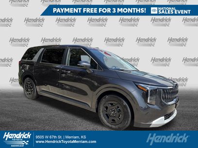 Used 2025 Kia Carnival