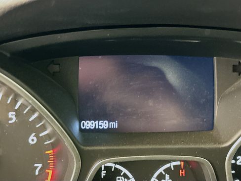 Used 2017 Ford Escape SE AWD/4WD image 19