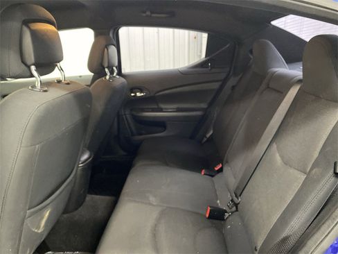 Used 2012 Dodge Avenger SE image 18