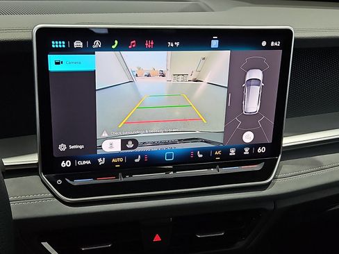 New 2026 Volkswagen Tiguan SE R-Line FWD image 19