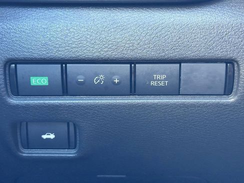 Used 2024 Nissan Sentra S image 15