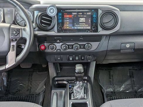 Used 2019 Toyota Tacoma TRD Off-Road image 13