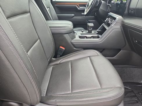 Used 2023 GMC Sierra 1500 Denali AWD/4WD image 19