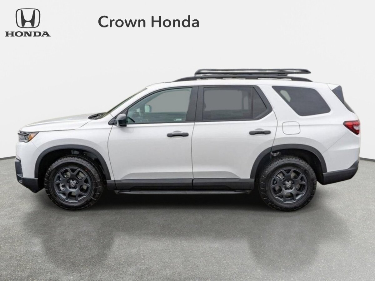 New 2026 Honda Pilot TrailSport image 2
