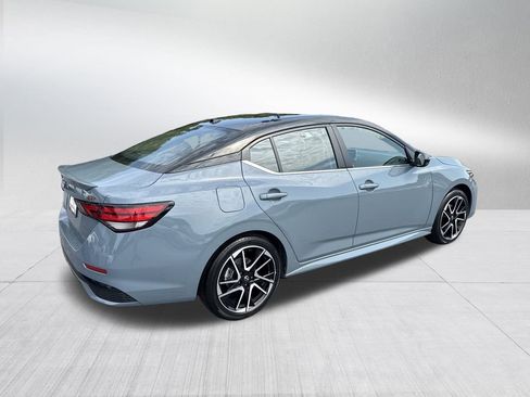 New 2025 Nissan Sentra SR FWD image 8