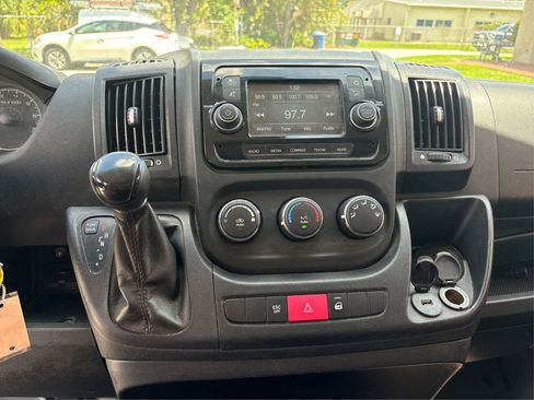 Used 2018 RAM ProMaster 2500 FWD image 12