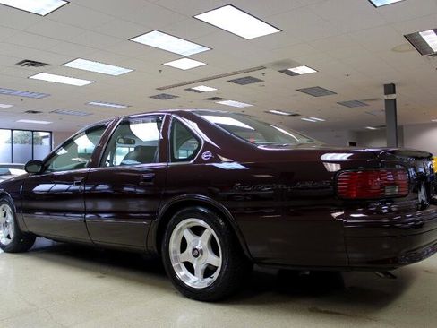 Used 1995 Chevrolet Impala Sedan image 4