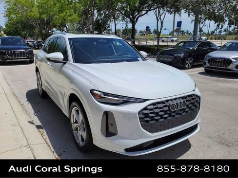 Certified 2025 Audi Q5 Premium Plus w/ Premium Plus AWD/4WD image 2