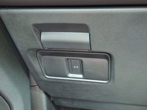 Used 2025 Land Rover Range Rover Evoque Dynamic SE image 21