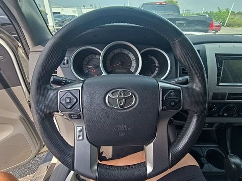 Used 2015 Toyota Tacoma PreRunner w/ Convenience Package RWD image 14