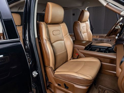 Used 2024 RAM 2500 Limited w/ Safety Group image 31