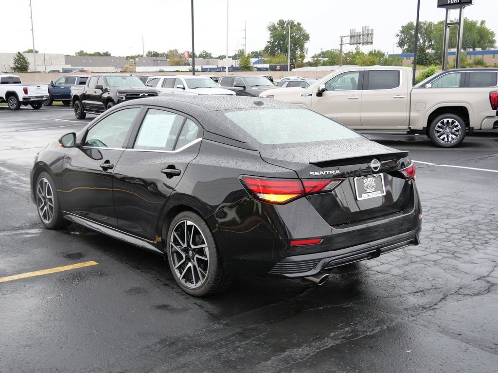 Used 2025 Nissan Sentra SR FWD image 7