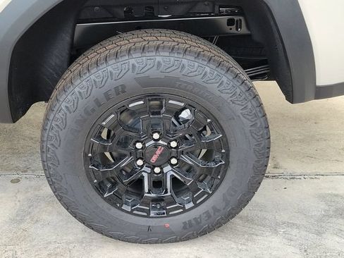 New 2026 GMC Canyon Elevation w/ Technology Package RWD image 5