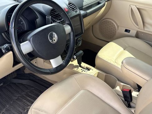 Used 2009 Volkswagen Beetle S FWD image 12
