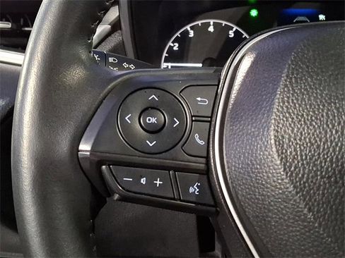 Certified 2025 Toyota Corolla Cross LE image 19