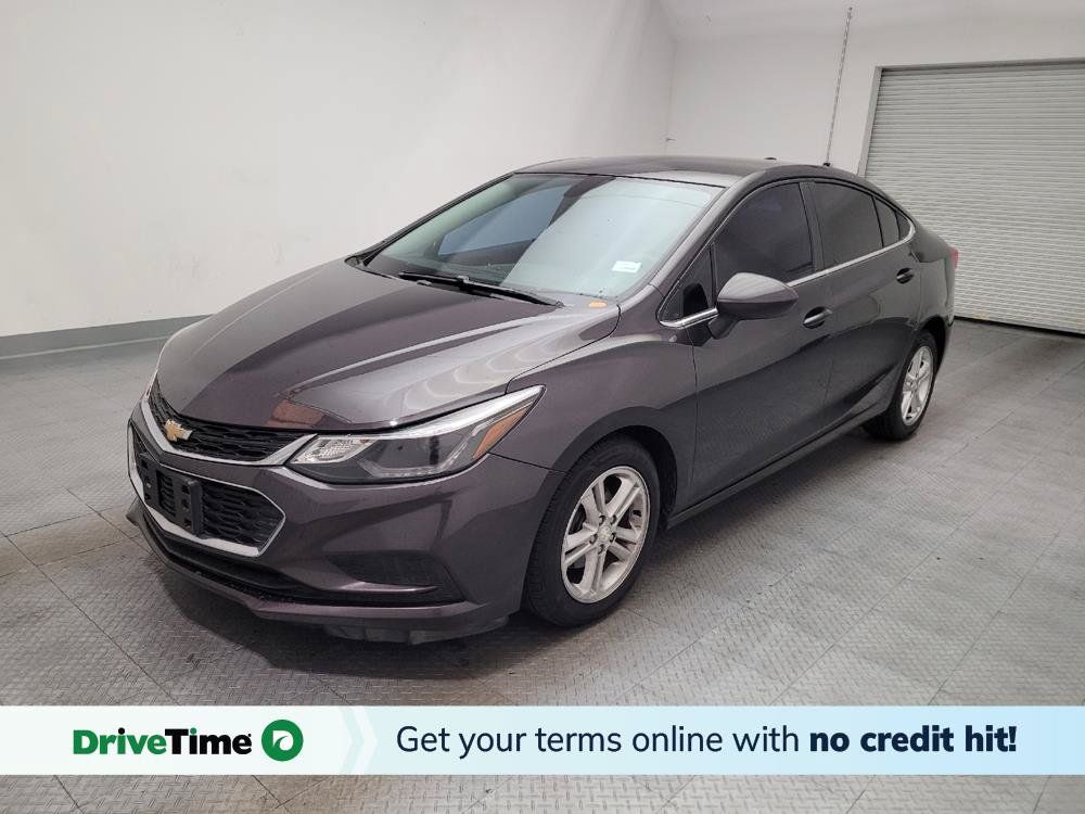 Used 2017 Chevrolet Cruze LT FWD image 1