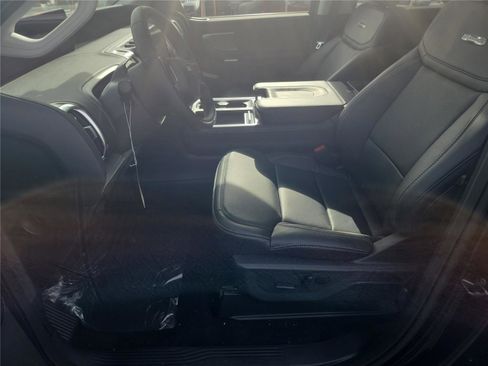 New 2025 Ford Expedition Max Platinum w/ Driver's Package image 13