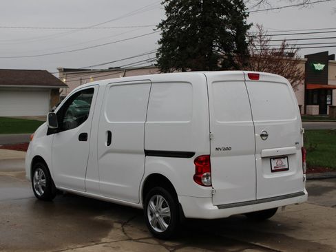 Used 2018 Nissan NV200 SV image 7
