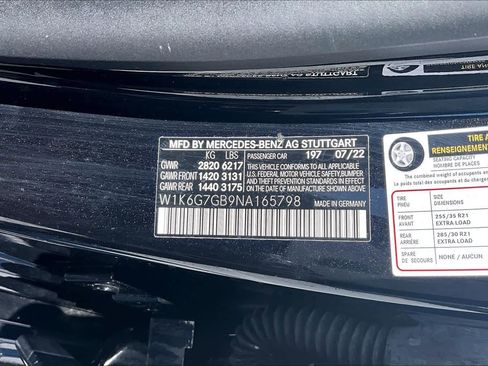 Used 2022 Mercedes-Benz S 580 4MATIC Sedan w/ AMG Line Package image 32