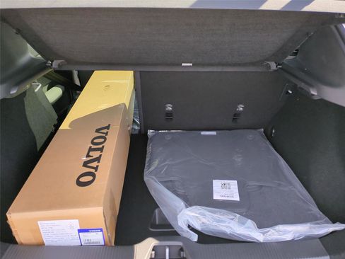 New 2026 Volvo EX30 Cross Country Ultra image 20