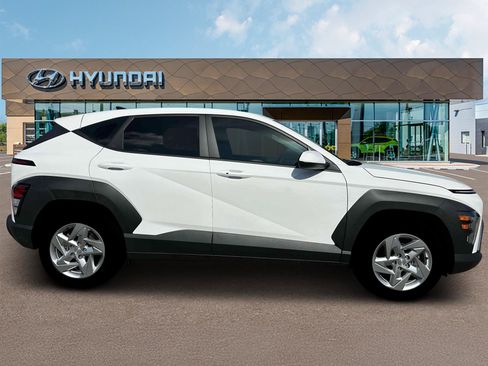 New 2026 Hyundai Kona SE AWD/4WD image 9