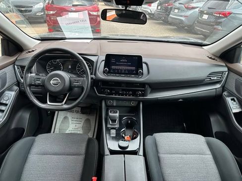Used 2021 Nissan Rogue S AWD/4WD image 18