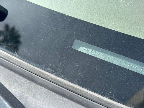 Used 2003 Toyota Corolla LE FWD image 12