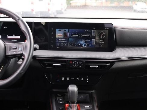 Certified 2025 Nissan Kicks SR AWD/4WD image 26