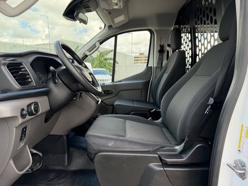 Used 2025 Ford Transit 250 Low Roof w/ Exterior Upgrade Package RWD image 24
