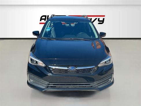 Used 2022 Subaru Impreza 2.0i Limited image 2