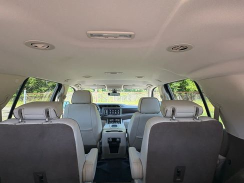 Used 2021 GMC Yukon Denali AWD/4WD image 30