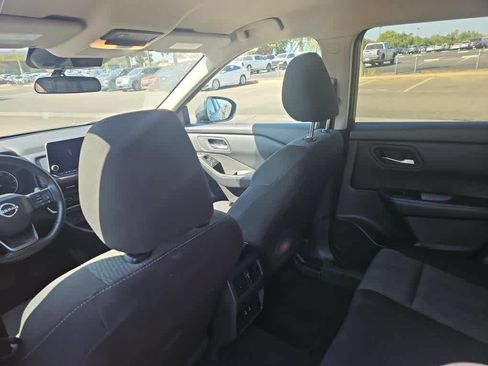 Used 2025 Nissan Rogue SV FWD image 11