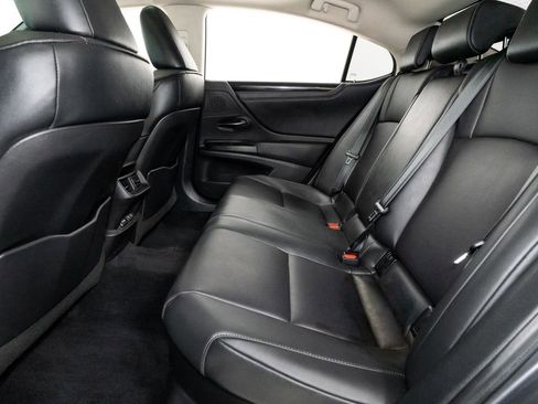 Used 2020 Lexus ES 300h w/ Premium Package image 22