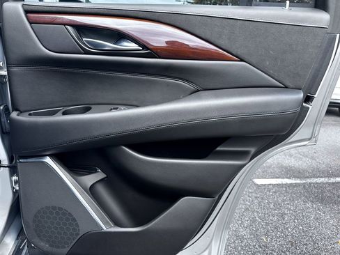 Used 2020 Cadillac Escalade Luxury image 36