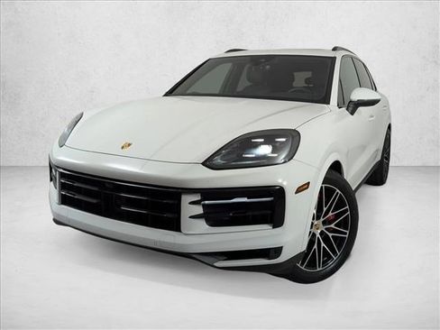 Certified 2024 Porsche Cayenne S AWD/4WD image 1