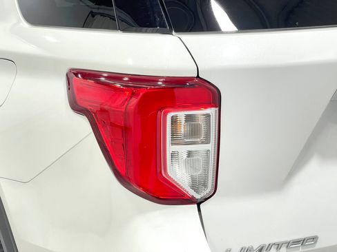 Used 2021 Ford Explorer Limited w/ Hybrid Equipment Group 310A AWD/4WD image 36