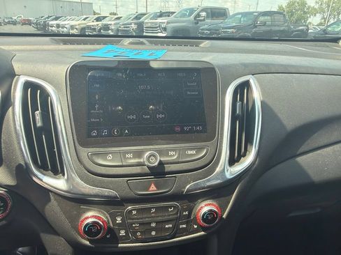 Used 2019 Chevrolet Equinox LT w/ Sun & Navigation Package FWD image 10