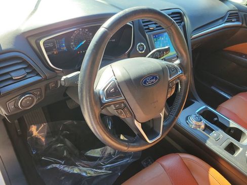Used 2019 Ford Fusion Titanium image 22