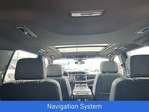 Used 2022 GMC Yukon XL Denali image 7