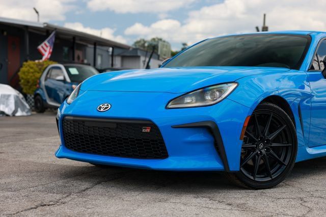 Used 2022 Toyota GR86 Premium RWD image 28