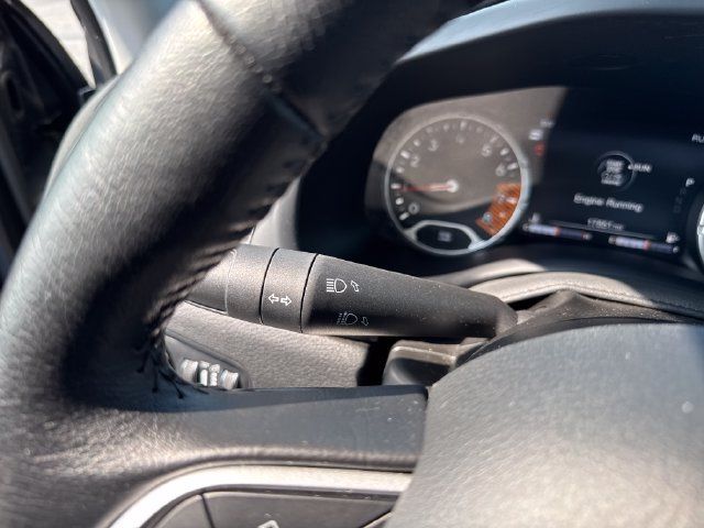 Used 2023 Jeep Renegade Limited w/ Sun/Sound Group AWD/4WD image 40