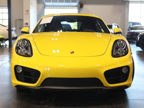 Used 2015 Porsche Cayman RWD image 2