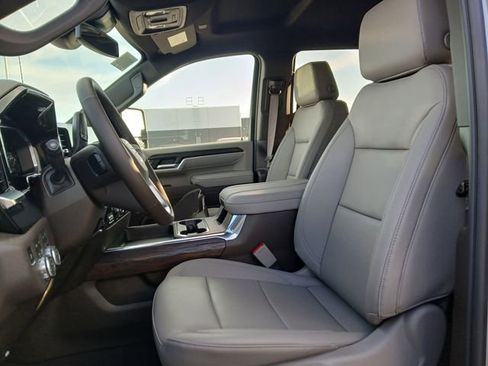 New 2026 GMC Sierra 2500 SLT w/ SLT Convenience Package image 10