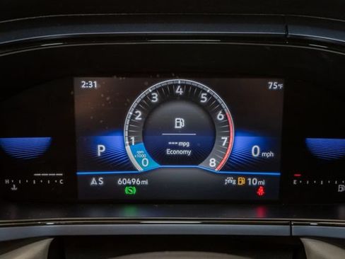 Used 2022 Volkswagen Taos SE FWD image 13