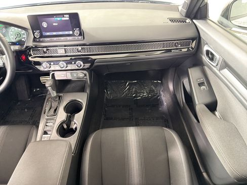 Used 2025 Honda Civic Sport image 28