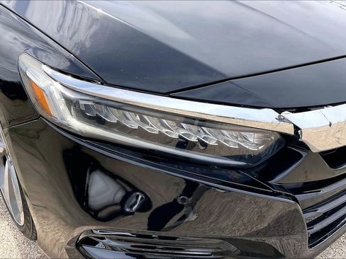 Used 2018 Honda Accord Touring image 31