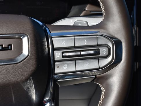 Used 2024 GMC Acadia Denali image 14