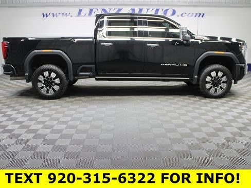 Used 2024 GMC Sierra 2500 Denali w/ Technology Package image 2