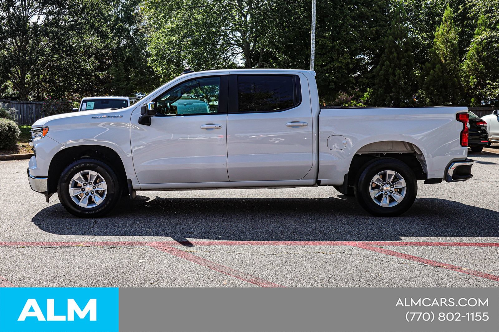 Used 2025 Chevrolet Silverado 1500 LT RWD image 9